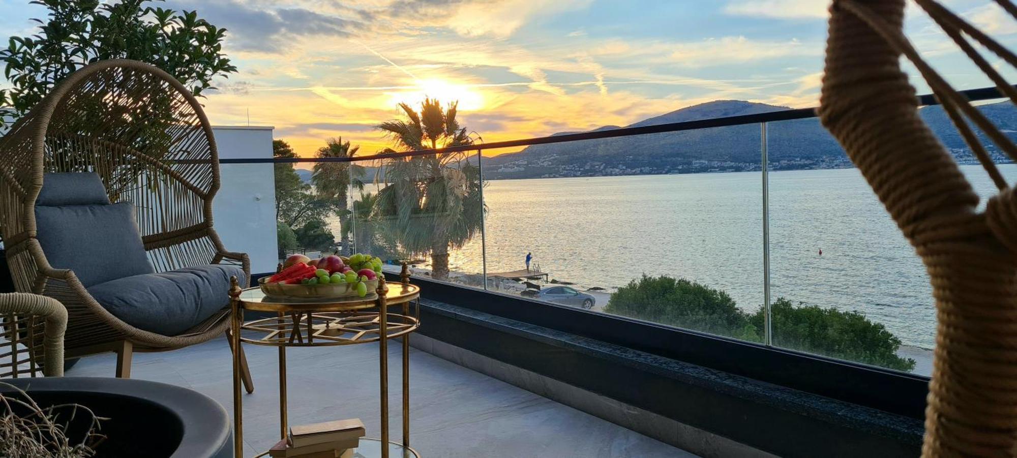 Villa Palace Al Nera โตรกีร์ ภายนอก รูปภาพ