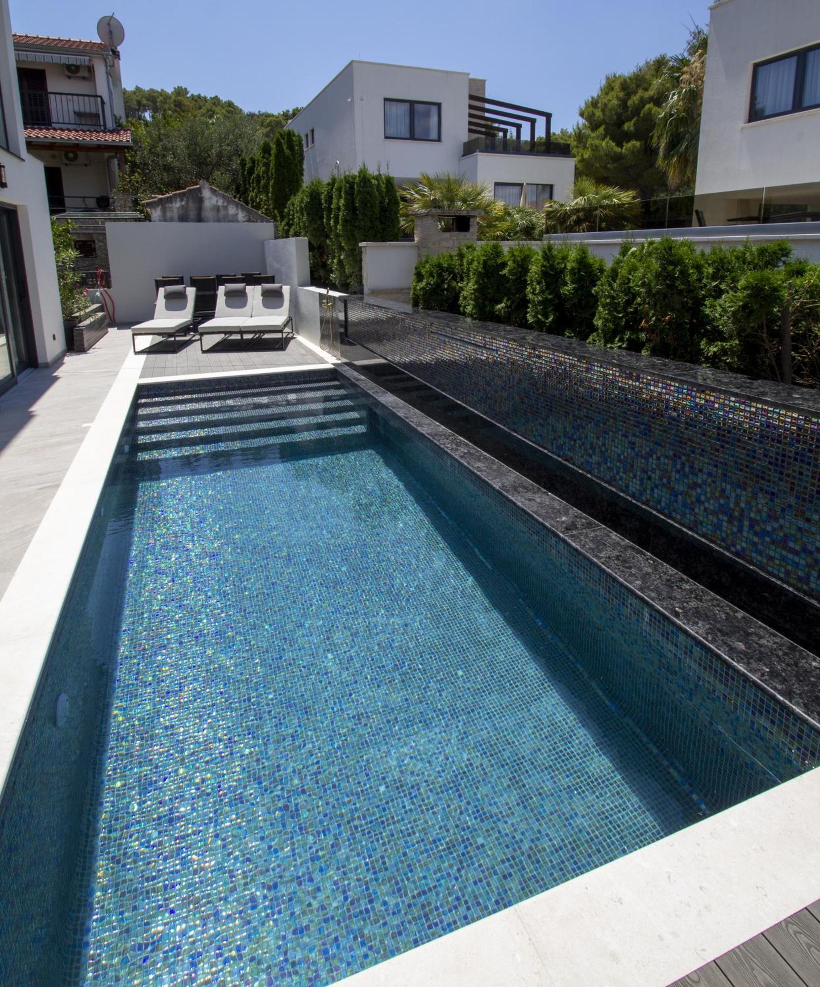 Villa Palace Al Nera โตรกีร์ ภายนอก รูปภาพ