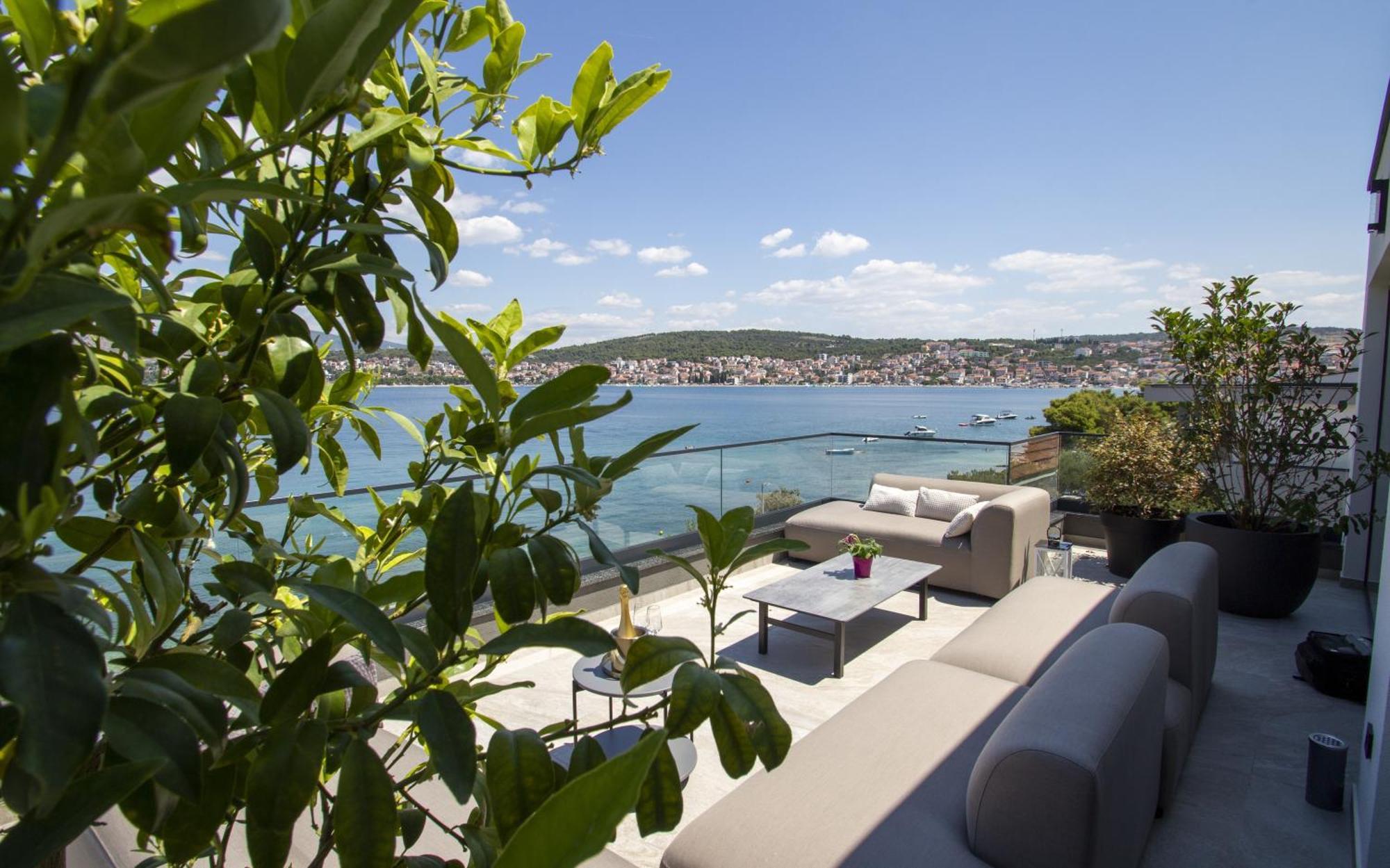 Villa Palace Al Nera โตรกีร์ ภายนอก รูปภาพ