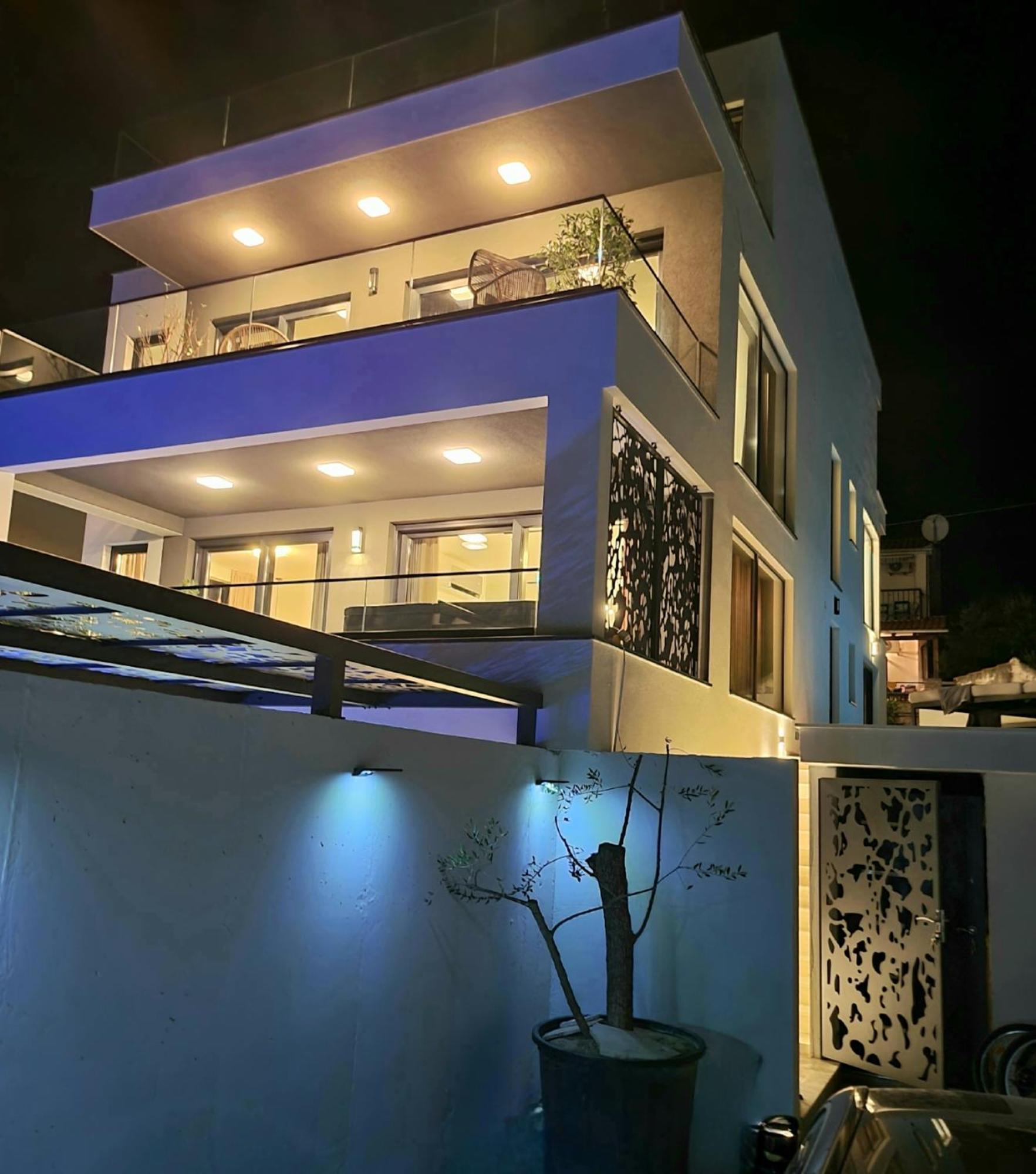 Villa Palace Al Nera โตรกีร์ ภายนอก รูปภาพ