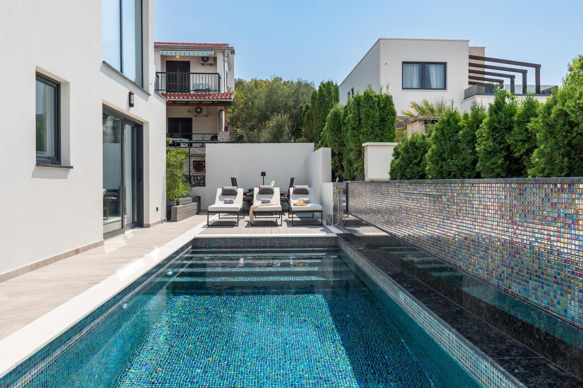 Villa Palace Al Nera โตรกีร์ ภายนอก รูปภาพ