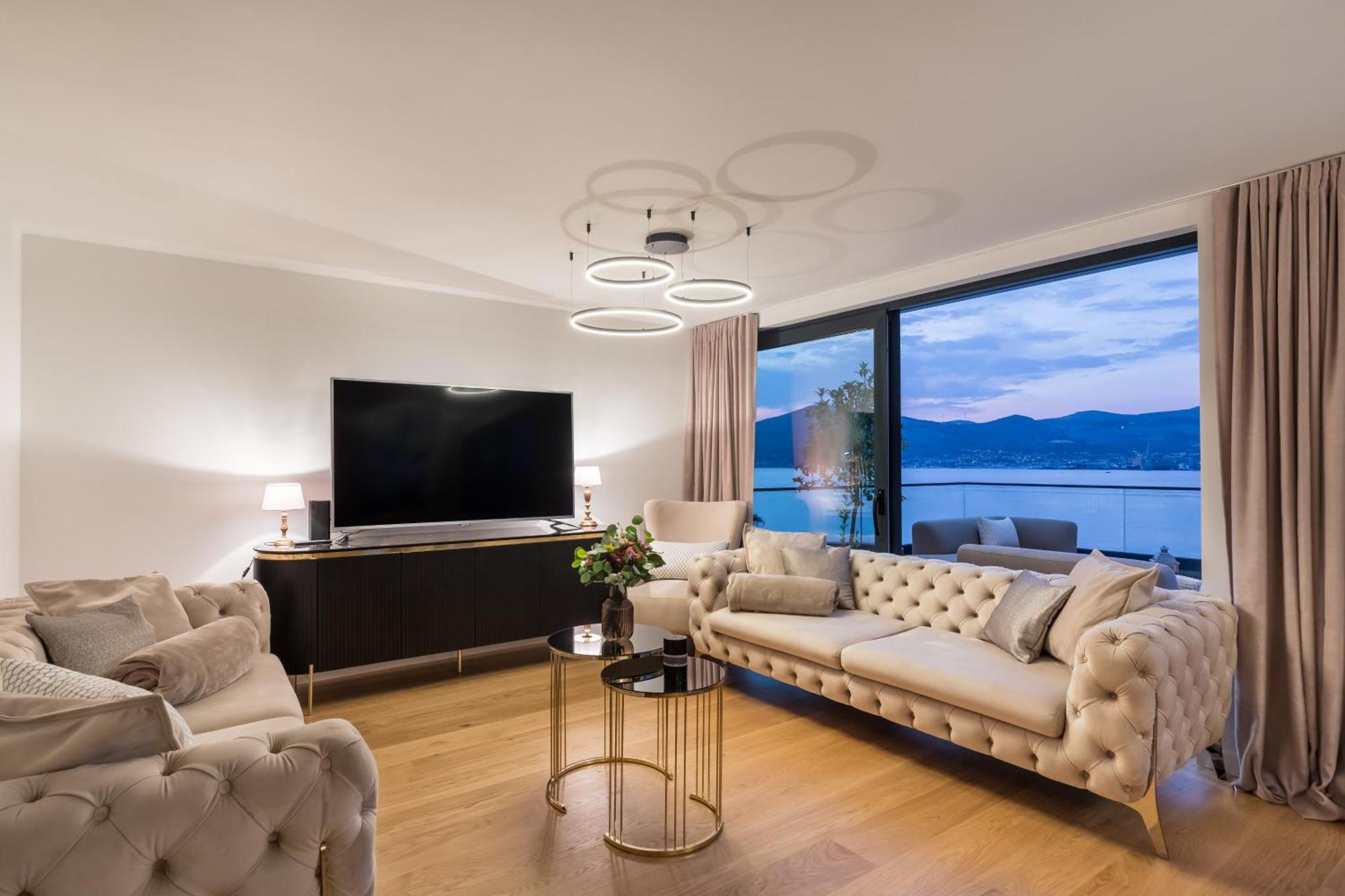 Villa Palace Al Nera โตรกีร์ ภายนอก รูปภาพ